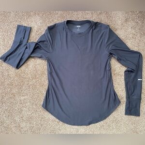 DSG Women's Run Long Sleeve
Shirt - EUC - with thumb holes